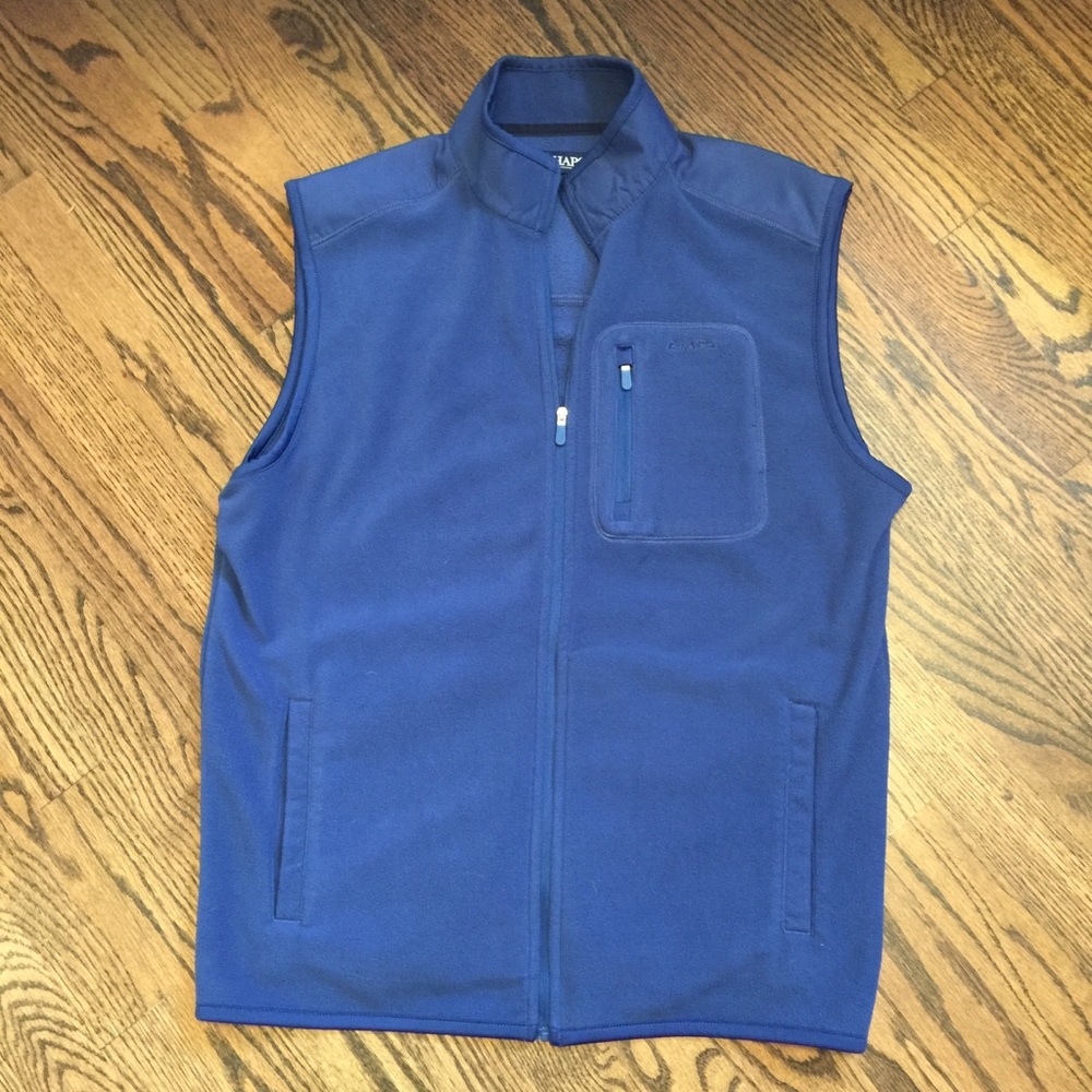 Men’s blue fleece vest by Chaps